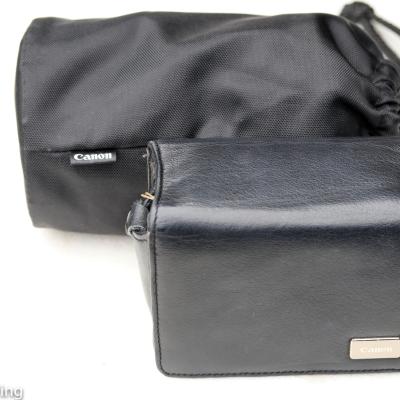 Canon Powershot G7 In Der Ledertasche Vor Dem Verpackten Telekonverter