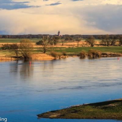 Blick Uber Die Elbe Von Tangermunde Nach Jerichow