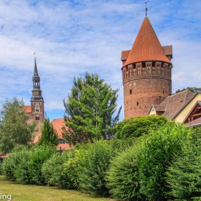 Tangermuende Burg Von Aussen Mit Gefangnisturm