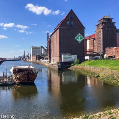 Holz Und Fabrikenhafen