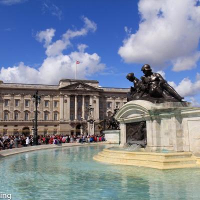 Buckingham Palace Und Victoria Memorial